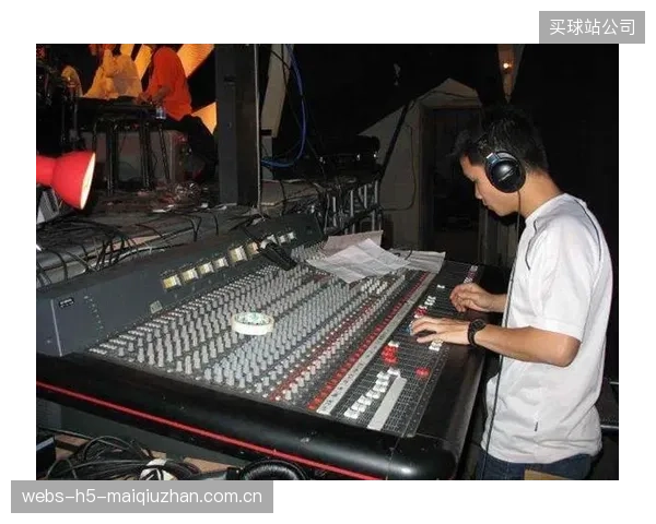 FPGA音频矩阵的普及,正在引导体育音频工程师从“调音师”向“音频网络专家”转型 FPGA音频矩阵的普及,正在引导体育音频工程师从“调音师”向“音频网络专家”转型